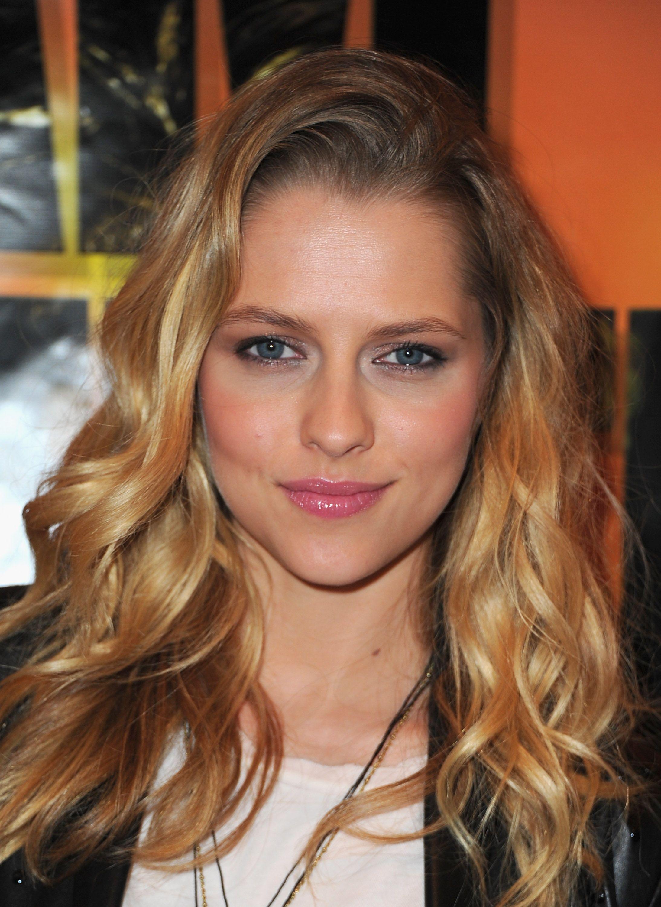 IAmNumberFour_CastMeetGreet_Arrivals_2011_28429.jpg IAmNumberFour_CastMeetGreet_Arrivals_2011_28429.jpg
