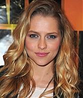 IAmNumberFour_CastMeetGreet_Arrivals_2011_28429.jpg