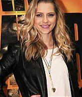 IAmNumberFour_CastMeetGreet_Arrivals_2011_28829.jpg
