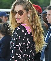 Filename=MiuMiuCruiseShow_PFW17_Outside_ATP_282229.jpg
Filesize=836KiB
Dimensions=1805x2709
Date added=Nov 12, 2025 MiuMiuCruiseShow_PFW17_Outside_ATP_282229.jpg