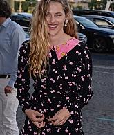 MiuMiuCruiseShow_PFW17_Outside_ATP_285129.JPG