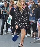Filename=MiuMiuCruiseShow_PFW17_Outside_ATP_286629.jpg
Filesize=938KiB
Dimensions=2081x3122
Date added=Nov 12, 2025 MiuMiuCruiseShow_PFW17_Outside_ATP_286629.jpg