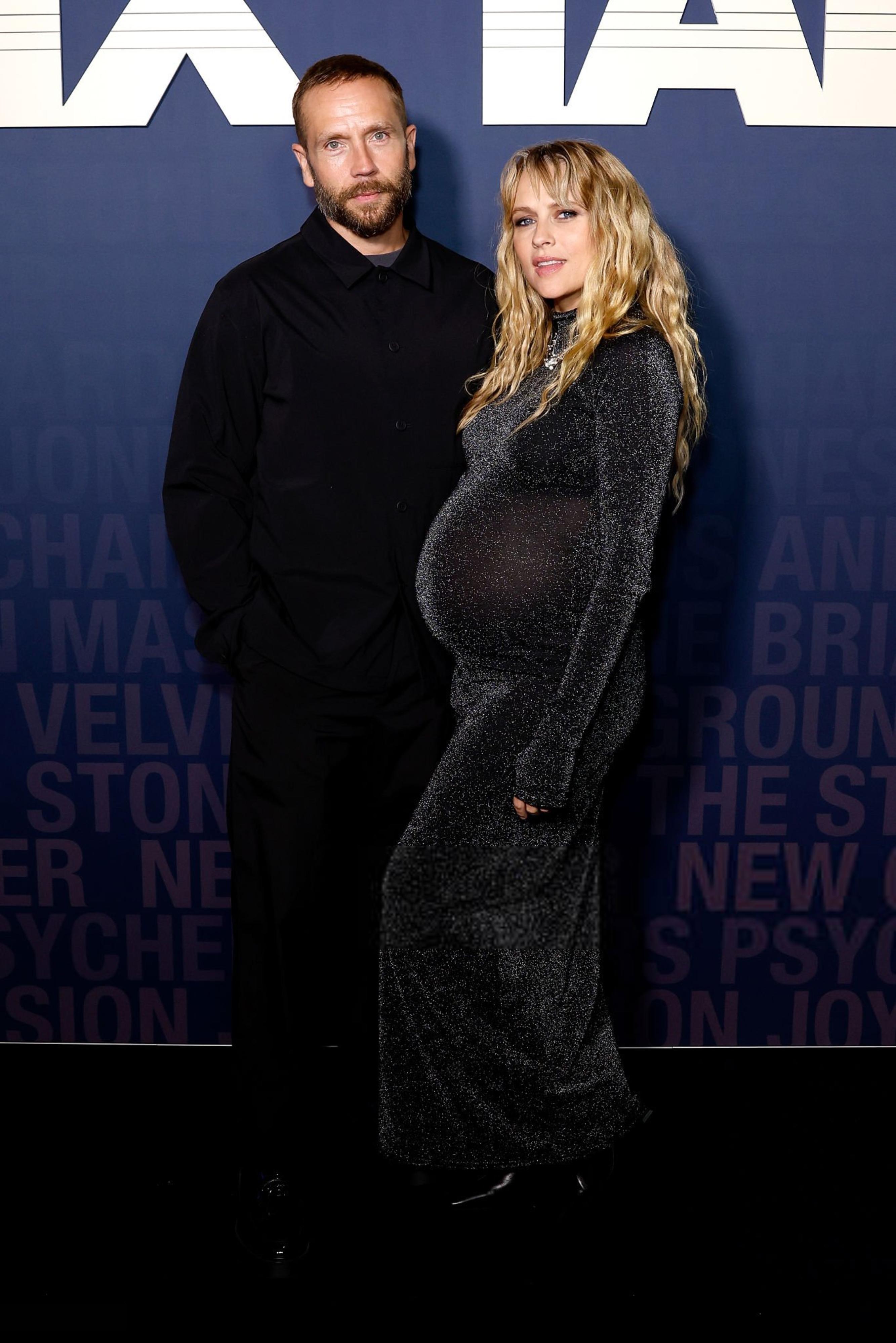 MixTape_RedCarpetPremiere_Arrivals_TPN_28729.jpg