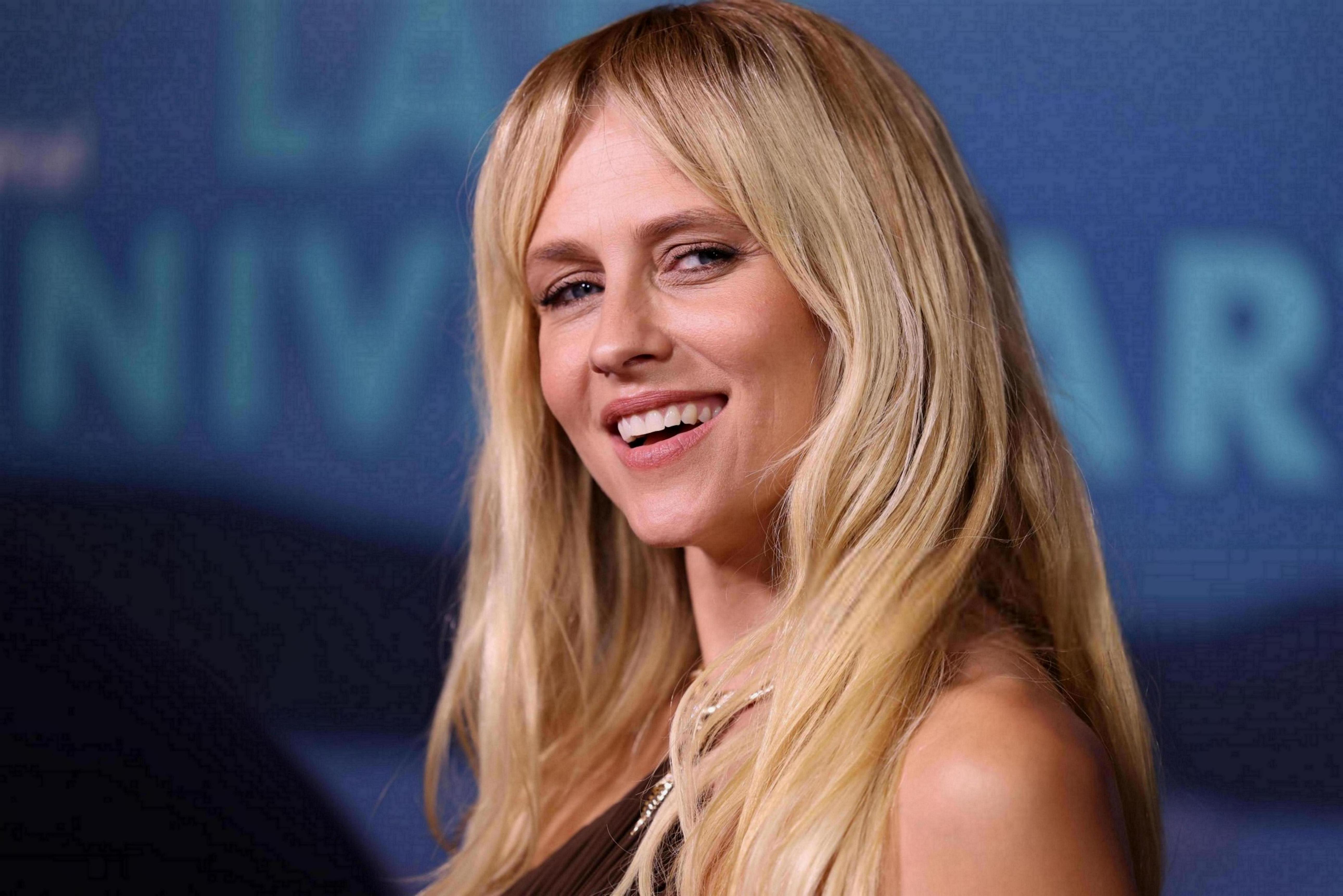 adoringteresapalmer_thelast_anniversary__281129.jpg