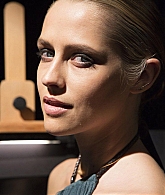 adoringteresap_222_stills_3-5.jpg