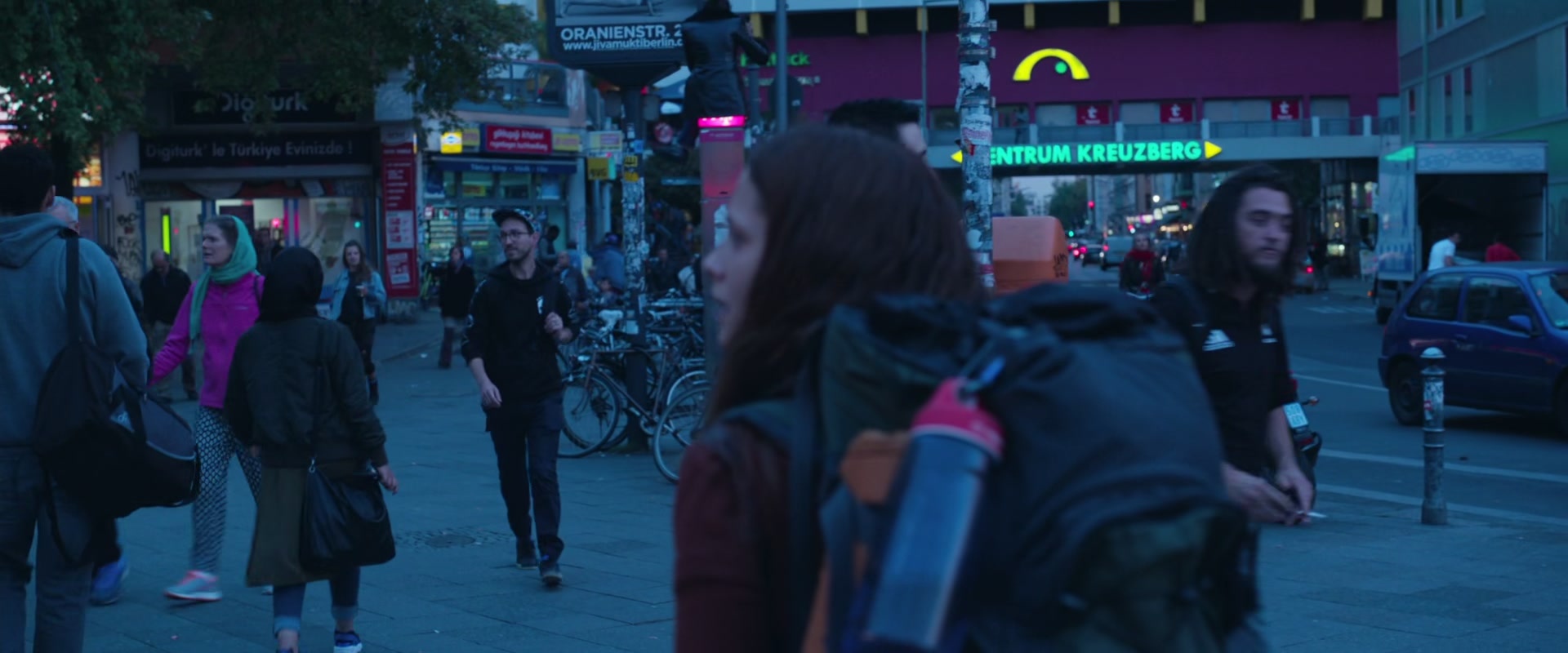 adoringteresap_berlinsyndrome_caps_0055.jpg