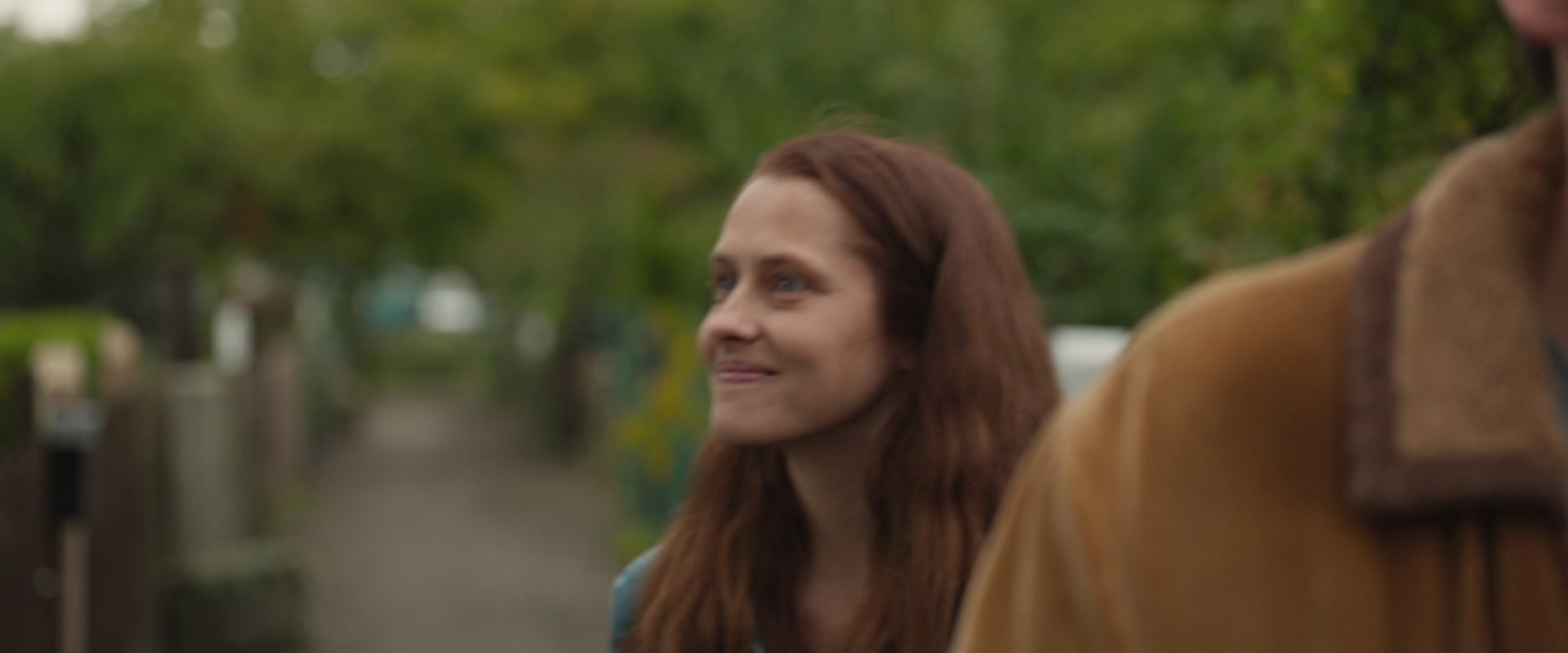 adoringteresap_berlinsyndrome_caps_0780.jpg