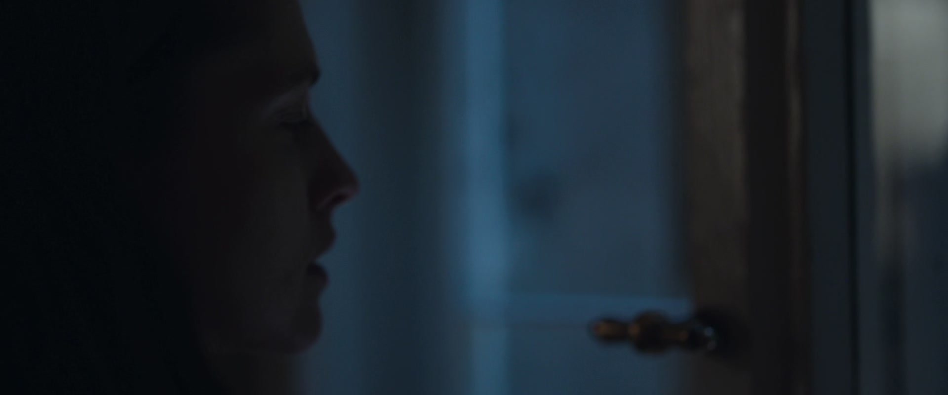 adoringteresap_berlinsyndrome_caps_1316.jpg