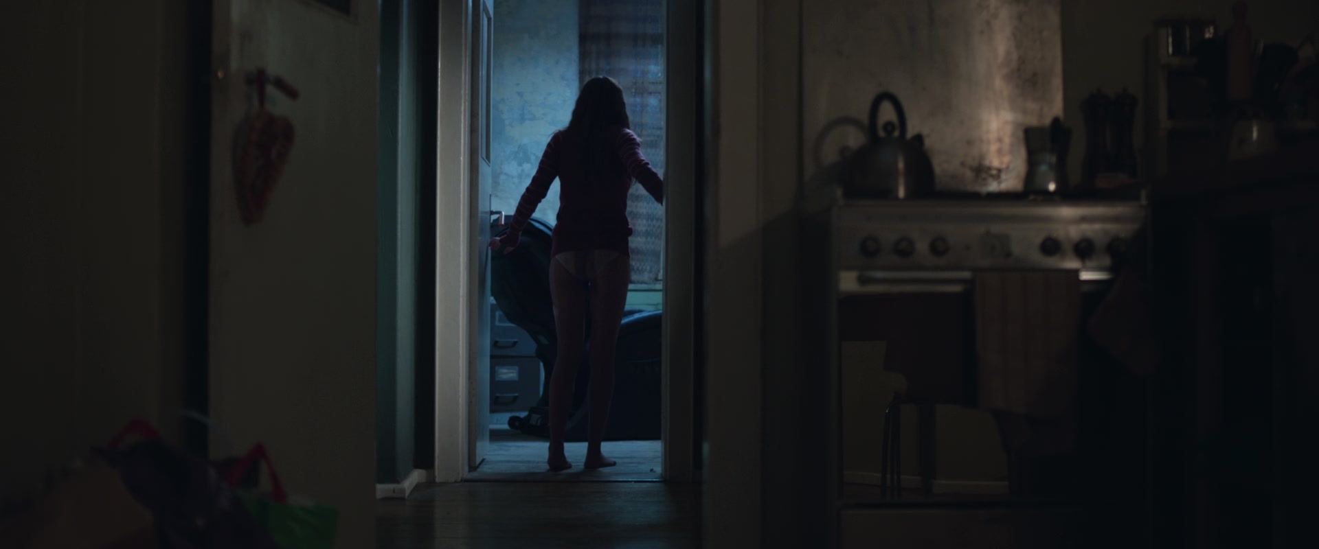 adoringteresap_berlinsyndrome_caps_2848.jpg