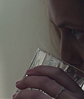 adoringteresap_berlinsyndrome_caps_1590.jpg