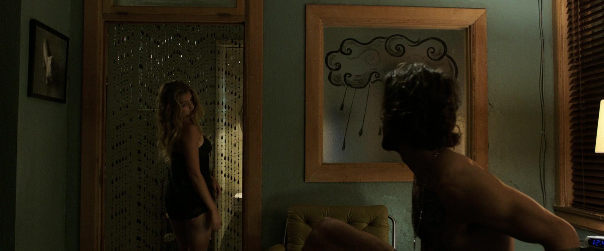 Lights_Out_2016_1080p_ATP_001075.jpg Lights_Out_2016_1080p_ATP_001075.jpg