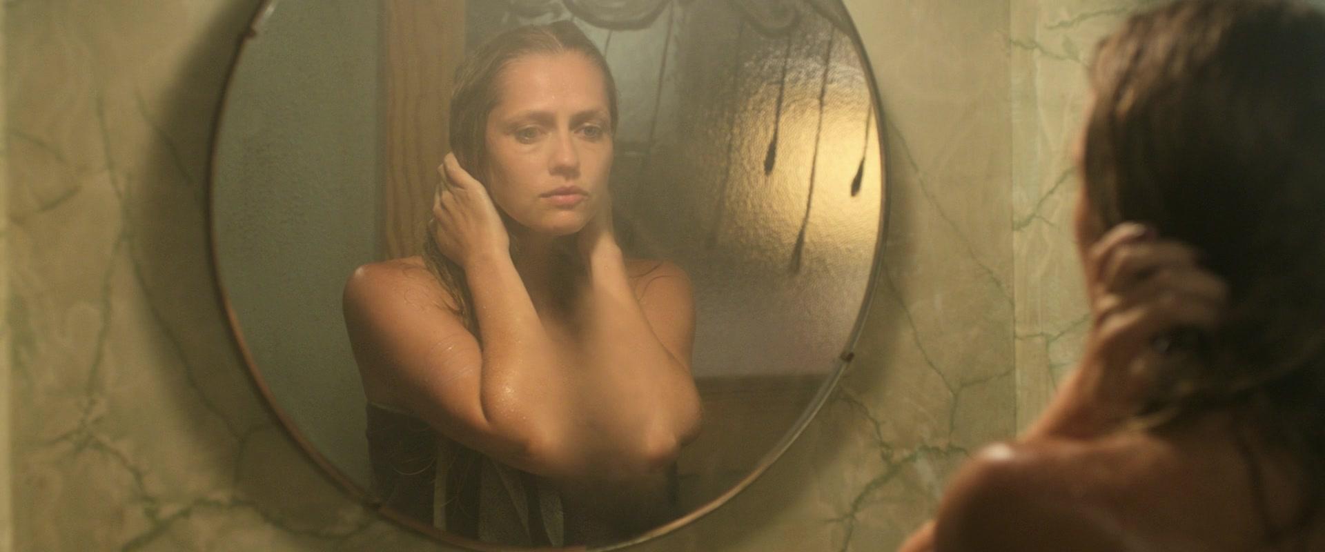 Lights_Out_2016_1080p_ATP_001139.jpg Lights_Out_2016_1080p_ATP_001139.jpg