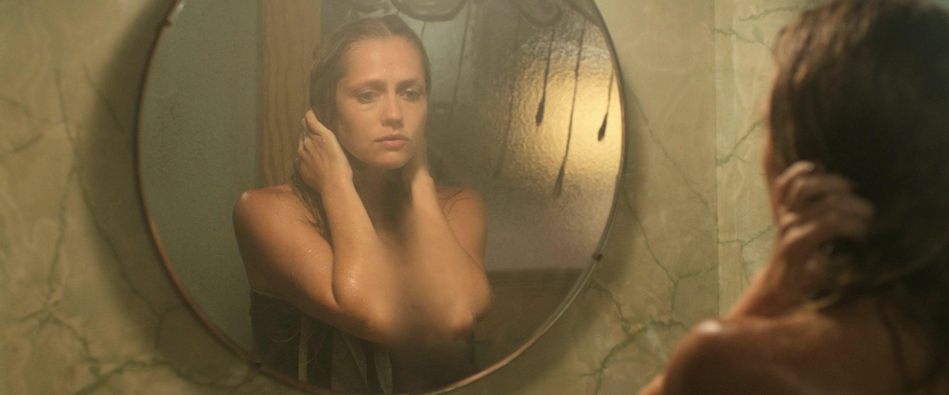 Lights_Out_2016_1080p_ATP_001140.jpg Lights_Out_2016_1080p_ATP_001140.jpg