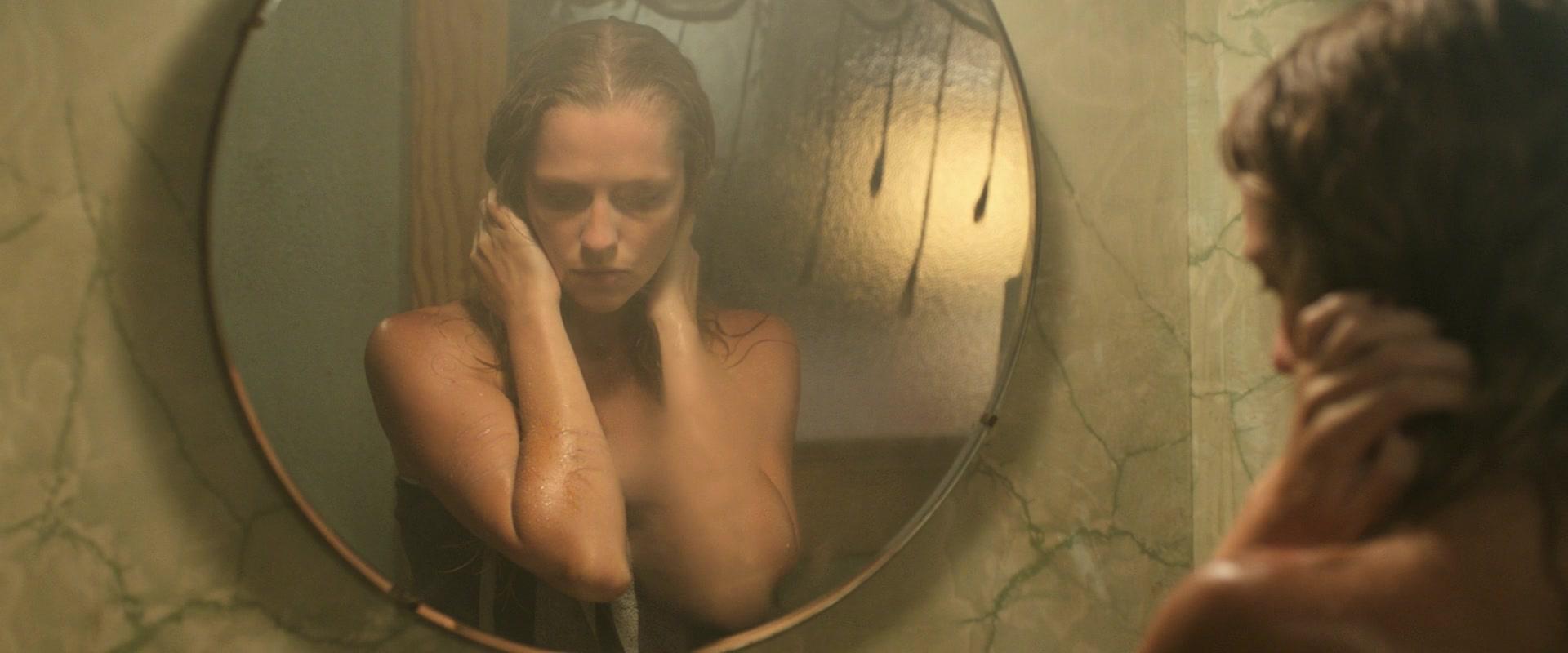 Lights_Out_2016_1080p_ATP_001148.jpg Lights_Out_2016_1080p_ATP_001148.jpg