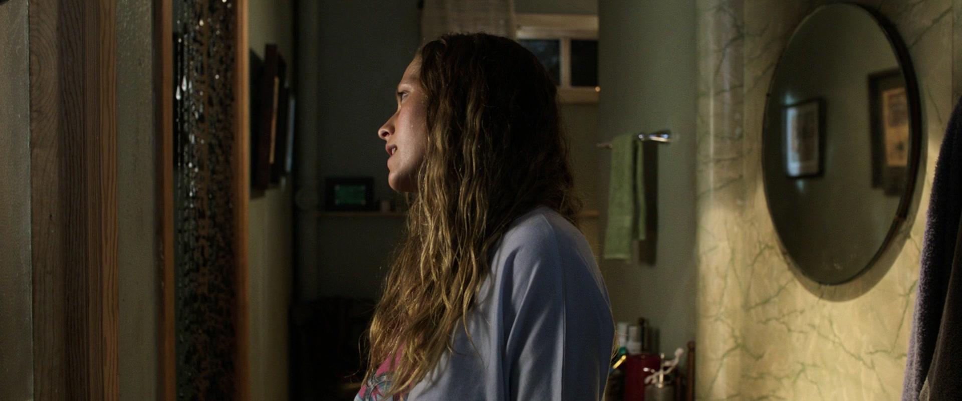 Lights_Out_2016_1080p_ATP_001349.jpg Lights_Out_2016_1080p_ATP_001349.jpg