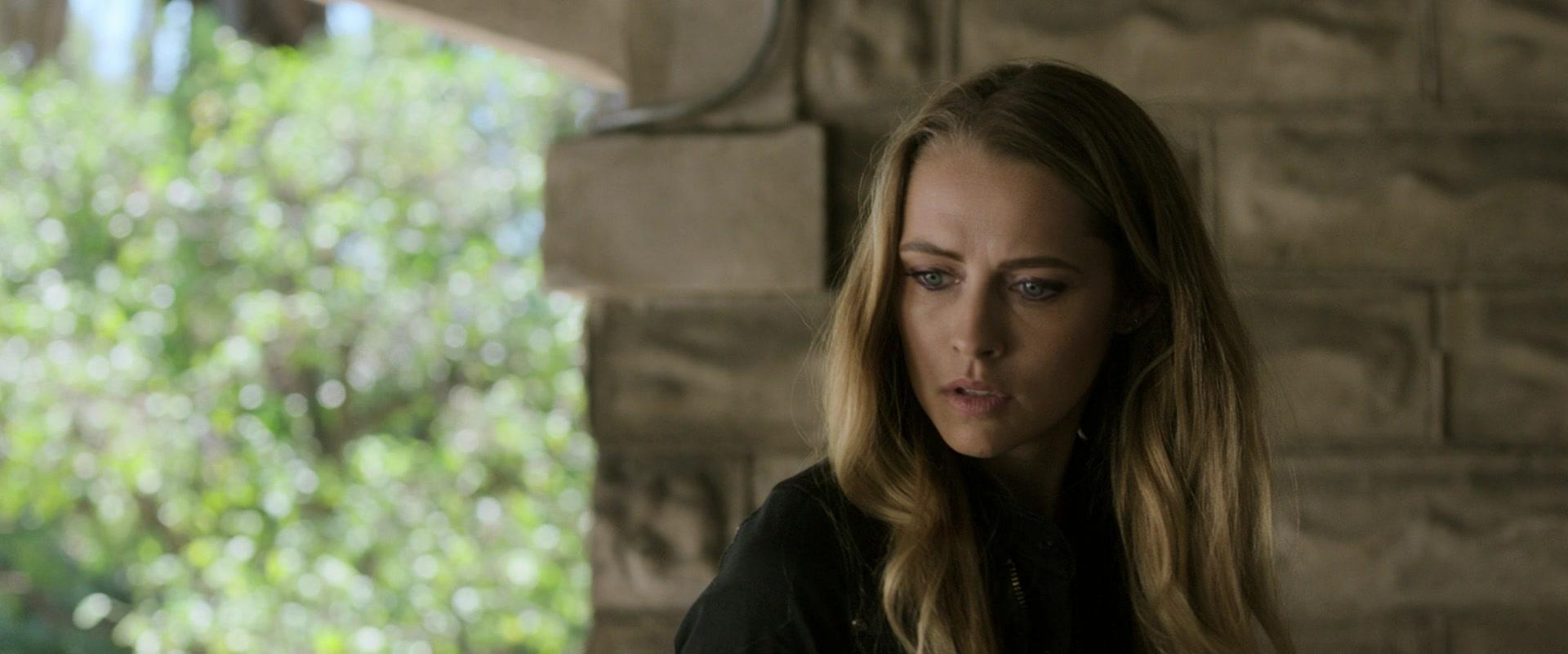 Lights_Out_2016_1080p_ATP_002450.jpg
