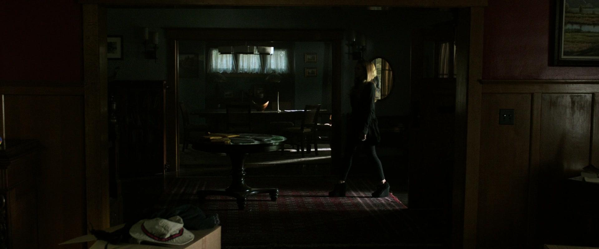 Lights_Out_2016_1080p_ATP_002551.jpg