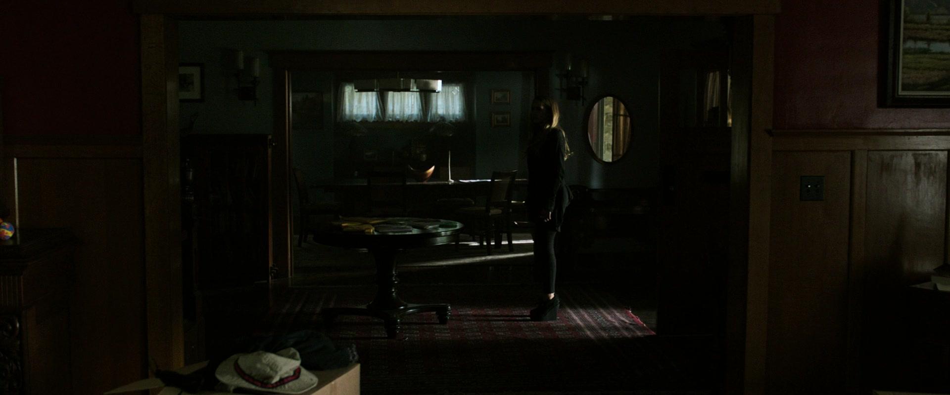 Lights_Out_2016_1080p_ATP_002553.jpg