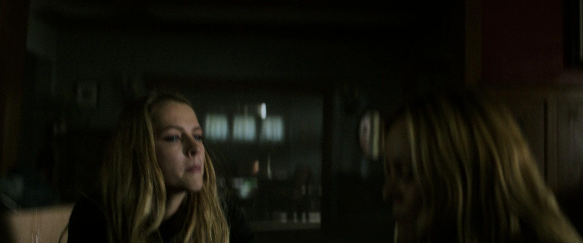 Lights_Out_2016_1080p_ATP_002794.jpg Lights_Out_2016_1080p_ATP_002794.jpg