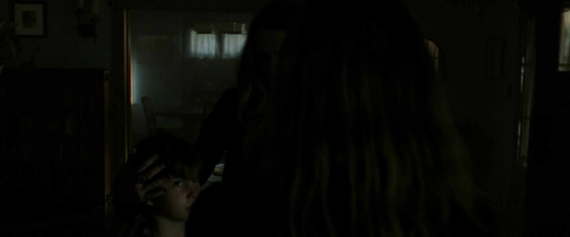 Lights_Out_2016_1080p_ATP_002856.jpg