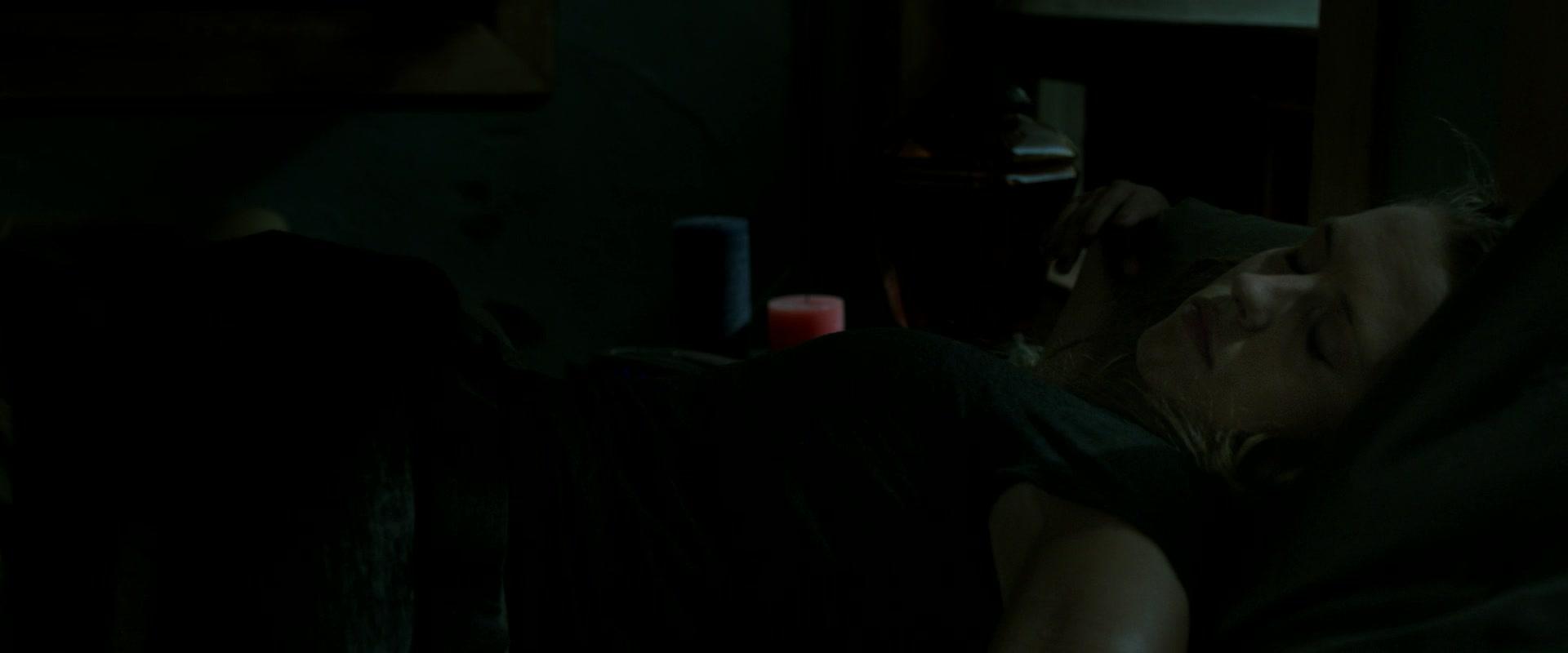 Lights_Out_2016_1080p_ATP_003287.jpg Lights_Out_2016_1080p_ATP_003287.jpg