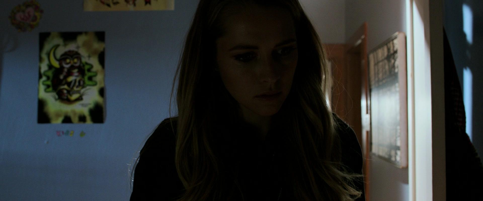 Lights_Out_2016_1080p_ATP_004976.jpg Lights_Out_2016_1080p_ATP_004976.jpg