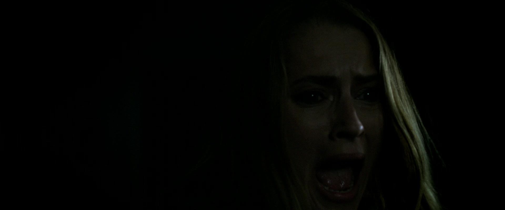 Lights_Out_2016_1080p_ATP_005048.jpg Lights_Out_2016_1080p_ATP_005048.jpg
