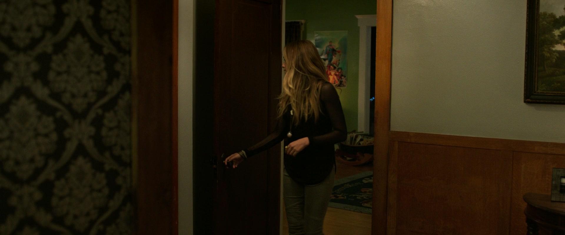 Lights_Out_2016_1080p_ATP_007057.jpg