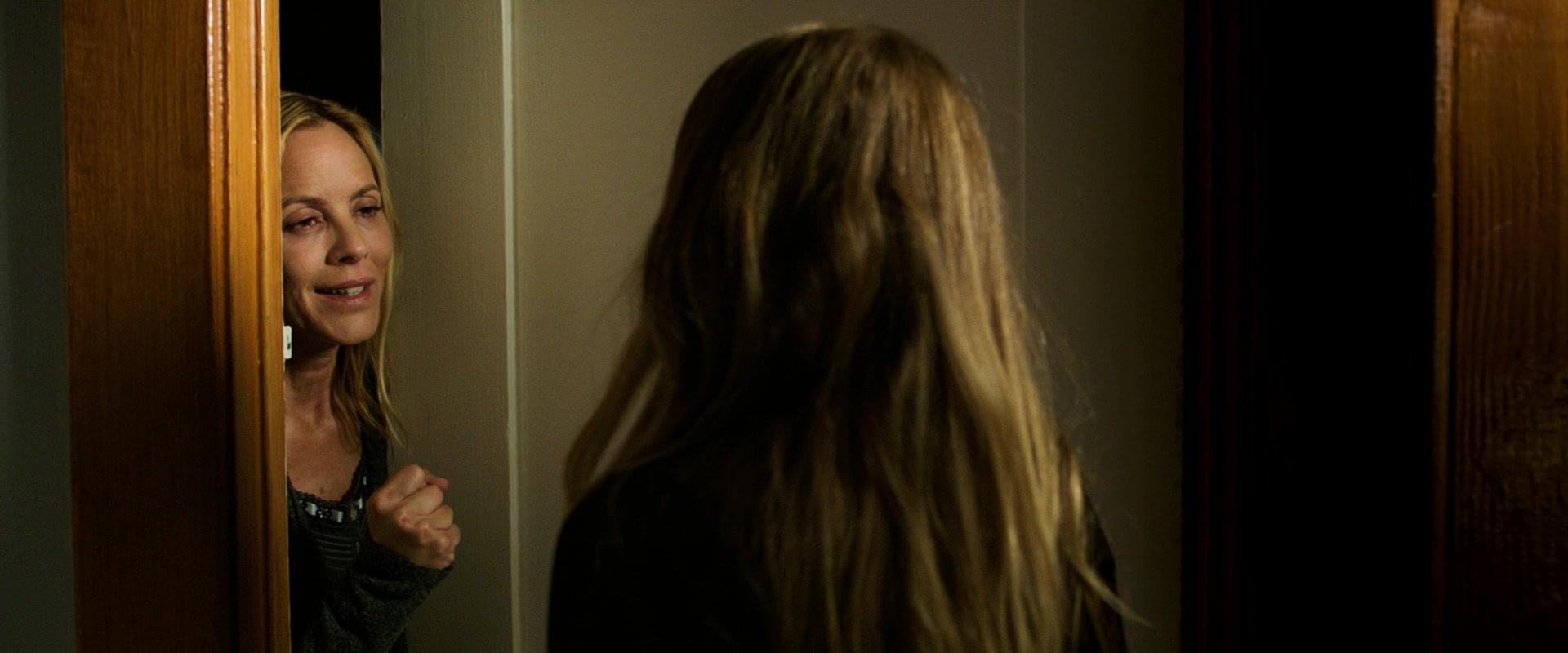 Lights_Out_2016_1080p_ATP_007456.jpg