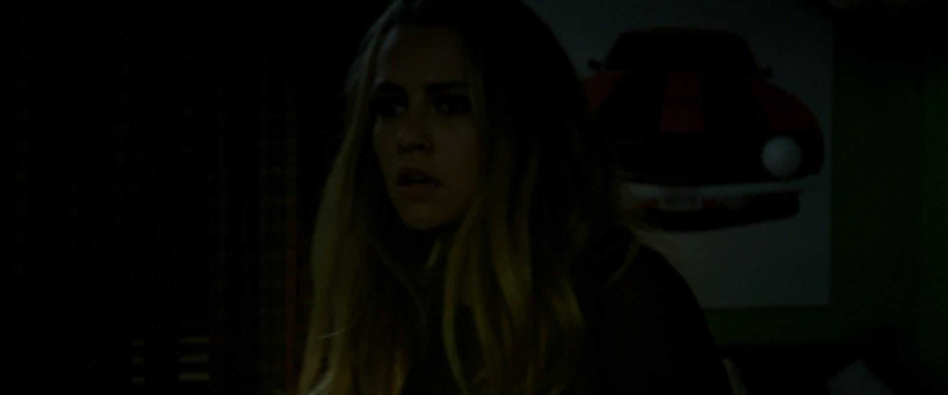 Lights_Out_2016_1080p_ATP_007931.jpg