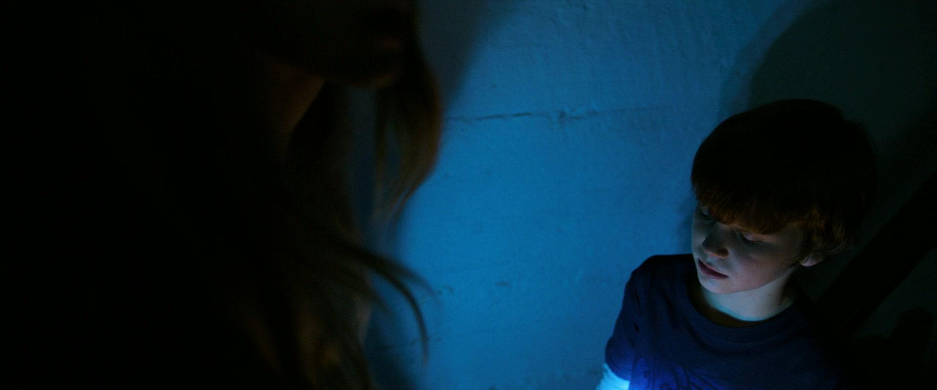 Lights_Out_2016_1080p_ATP_008347.jpg