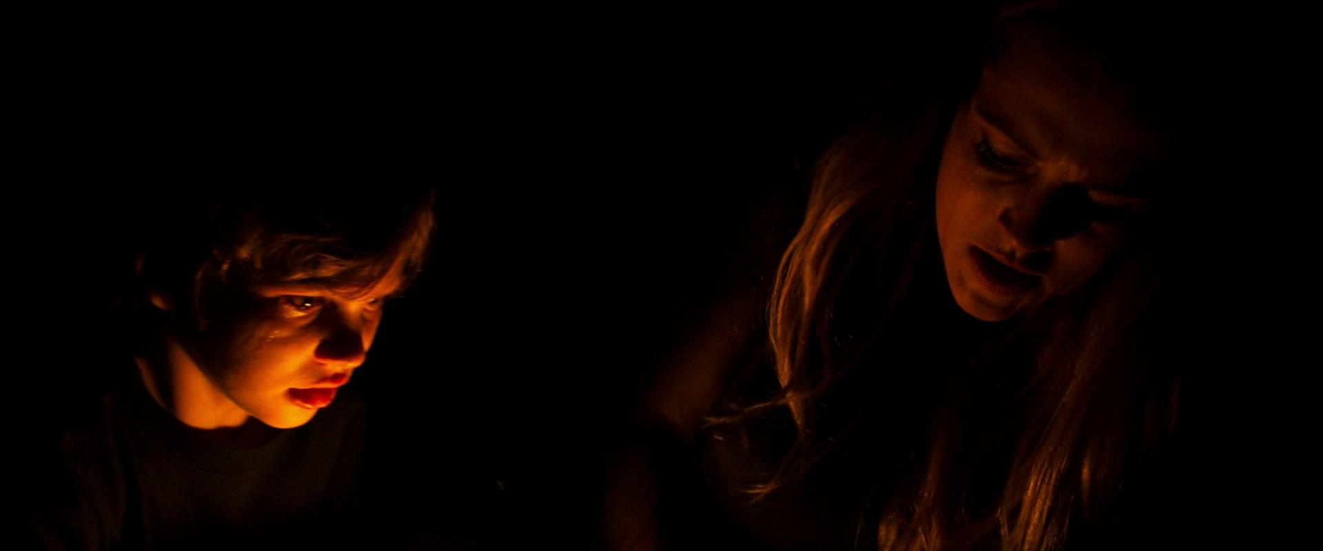 Lights_Out_2016_1080p_ATP_008659.jpg