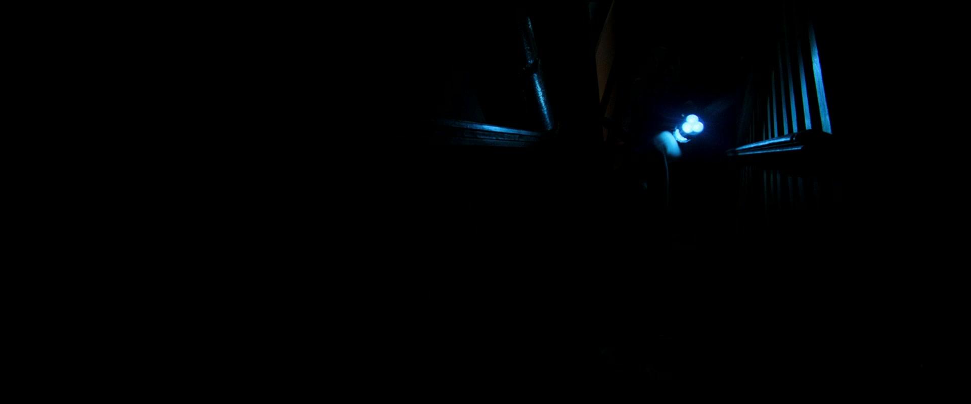 Lights_Out_2016_1080p_ATP_008688.jpg Lights_Out_2016_1080p_ATP_008688.jpg