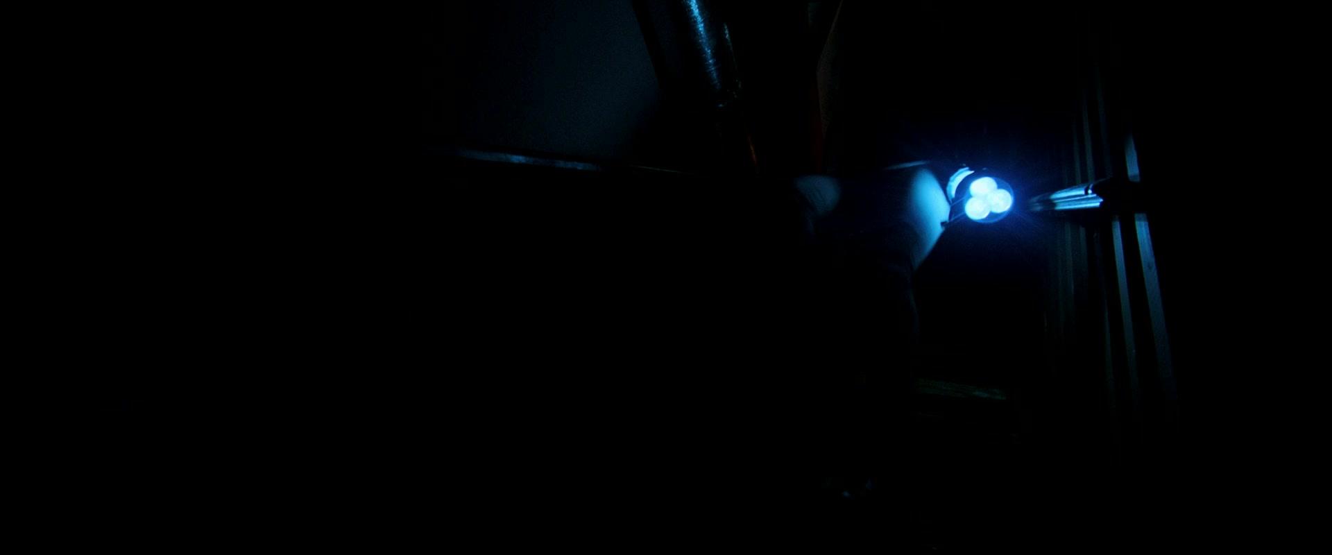 Lights_Out_2016_1080p_ATP_008691.jpg