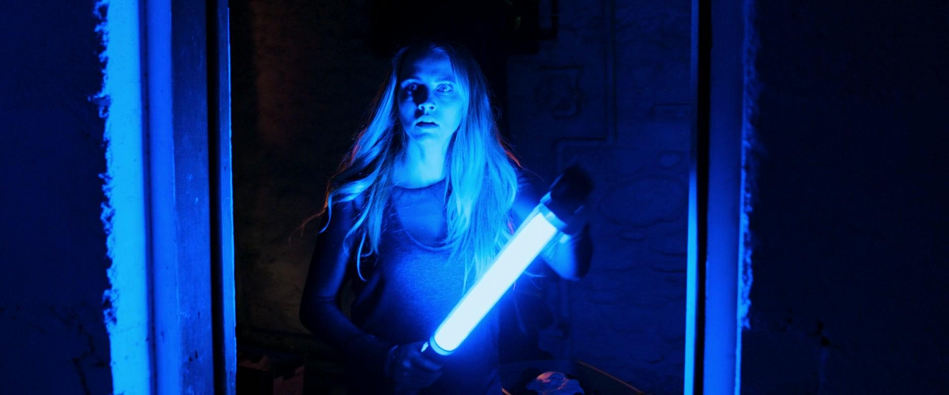 Lights_Out_2016_1080p_ATP_008999.jpg
