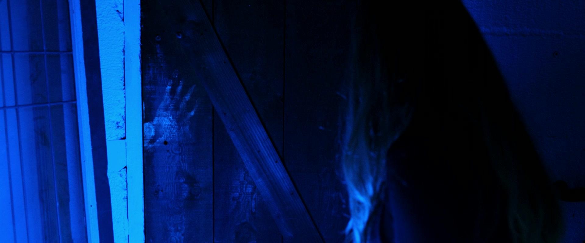 Lights_Out_2016_1080p_ATP_009059.jpg