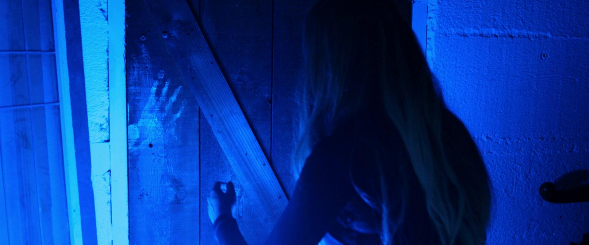 Lights_Out_2016_1080p_ATP_009064.jpg