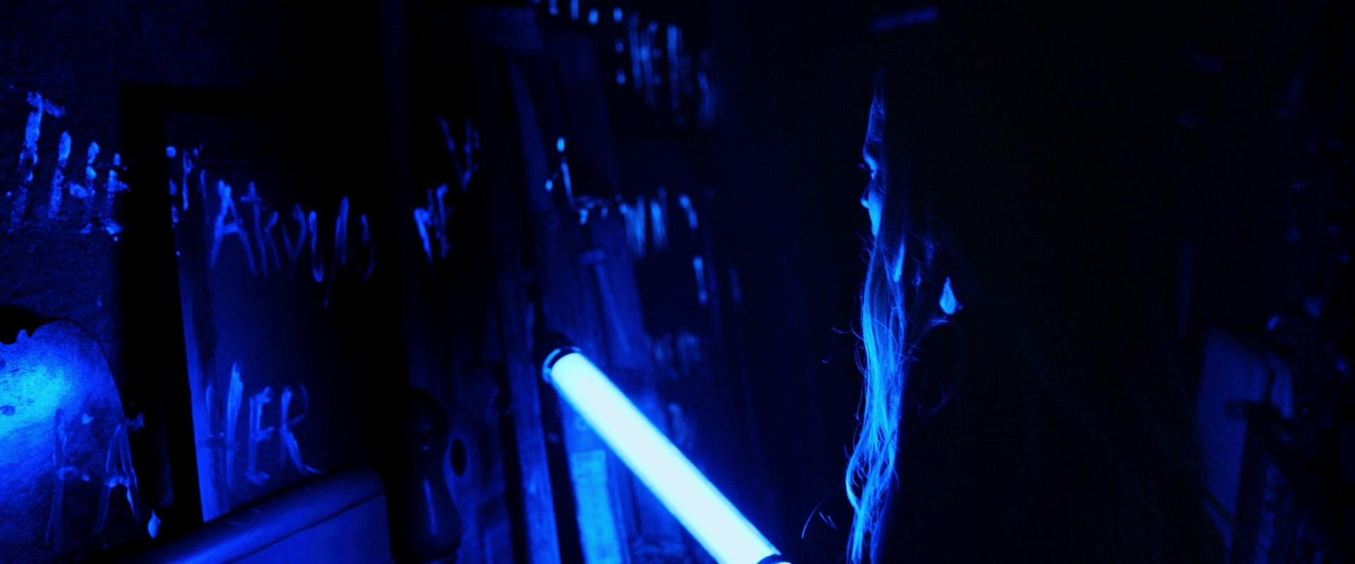 Lights_Out_2016_1080p_ATP_009304.jpg
