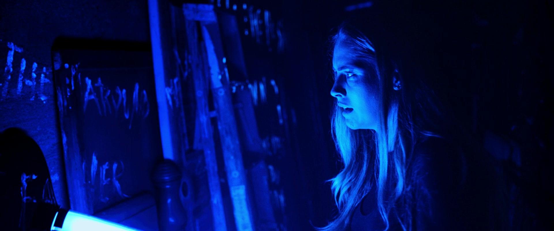 Lights_Out_2016_1080p_ATP_009306.jpg