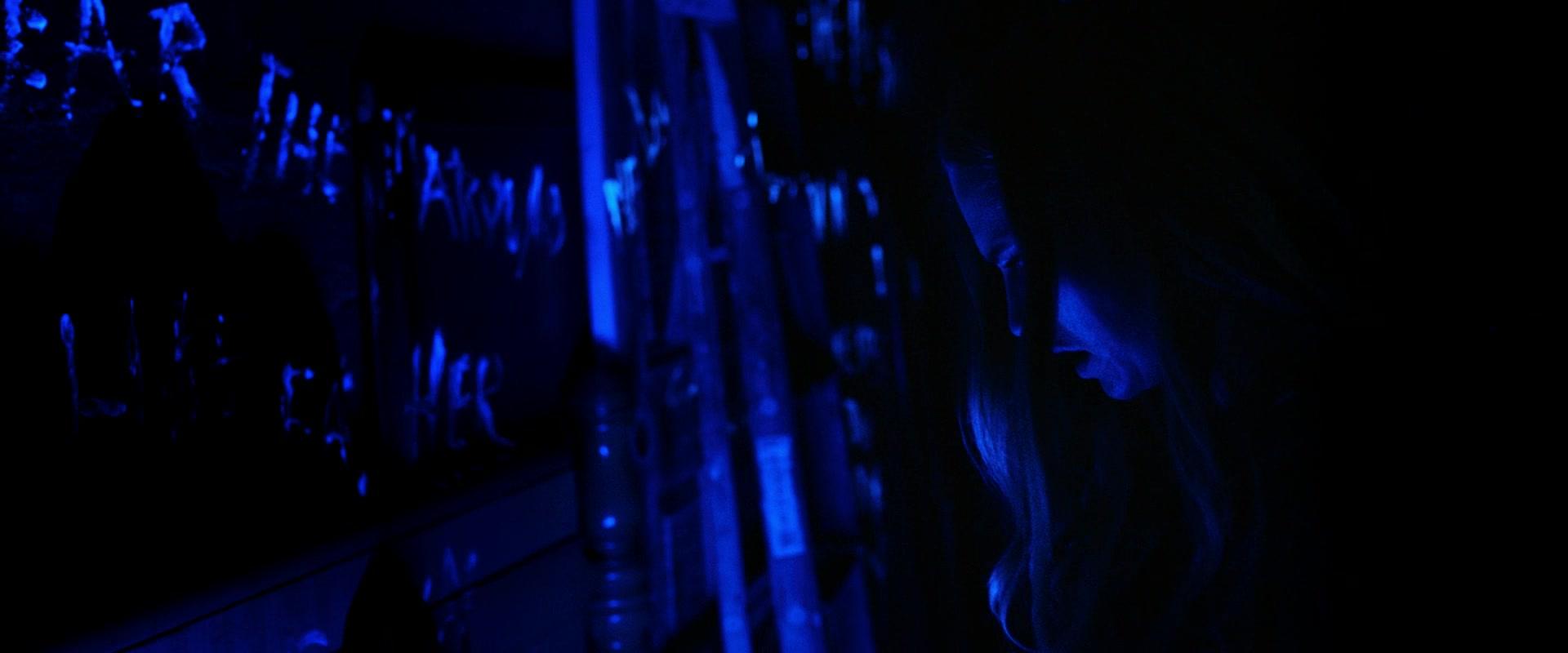 Lights_Out_2016_1080p_ATP_009319.jpg