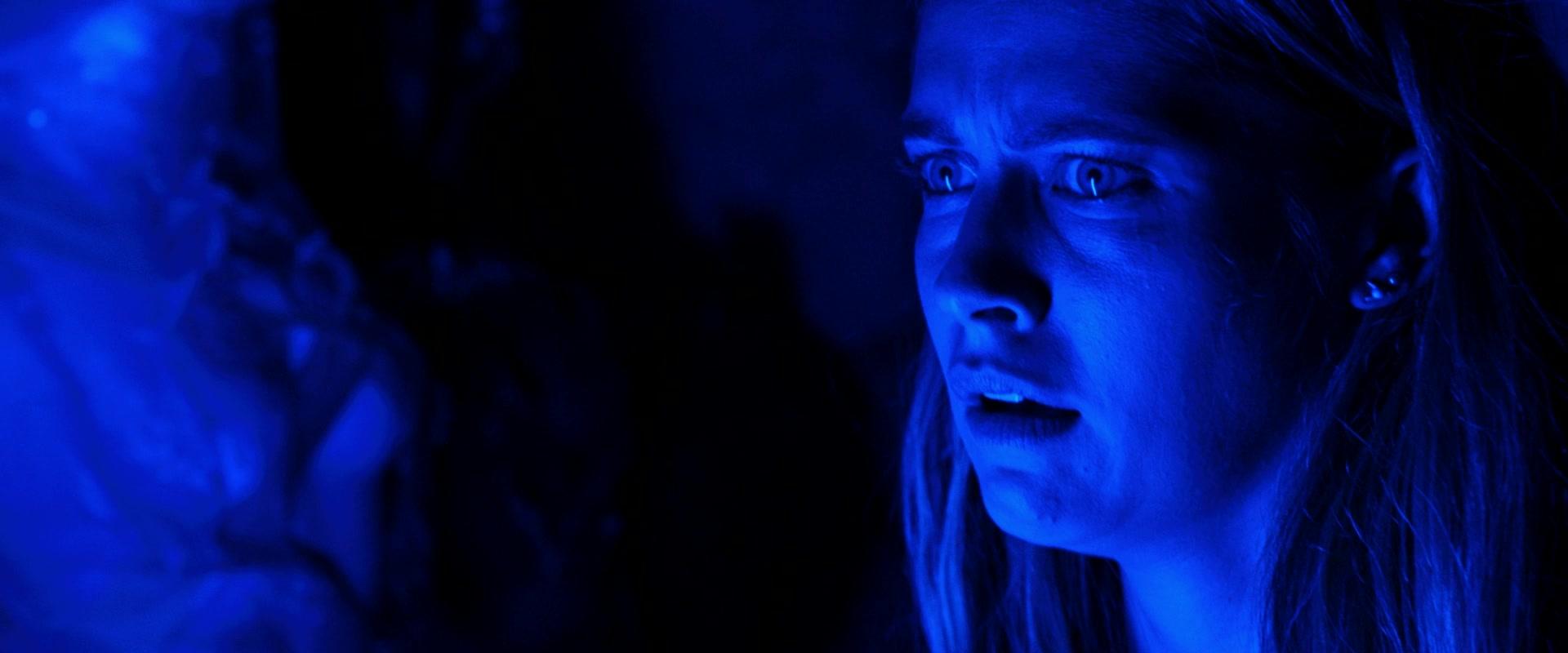 Lights_Out_2016_1080p_ATP_009418.jpg Lights_Out_2016_1080p_ATP_009418.jpg