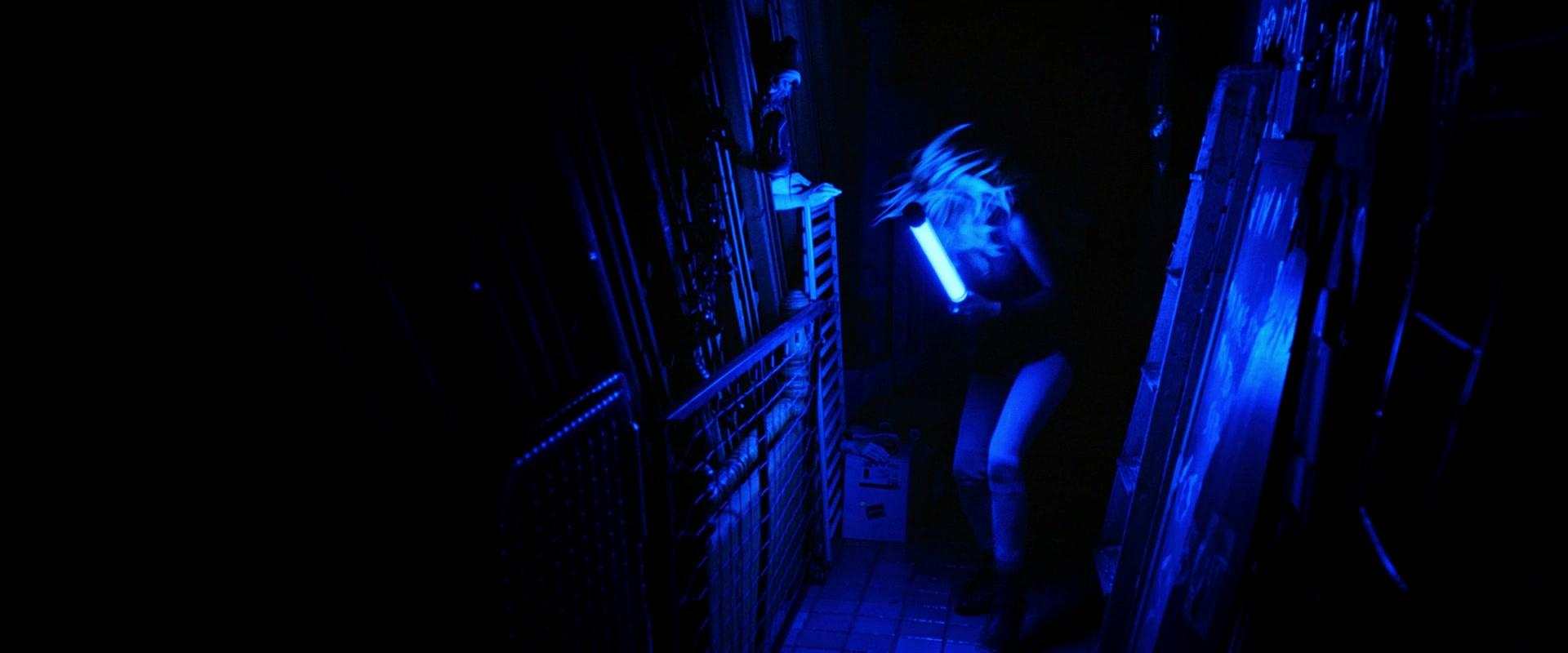 Lights_Out_2016_1080p_ATP_009438.jpg Lights_Out_2016_1080p_ATP_009438.jpg