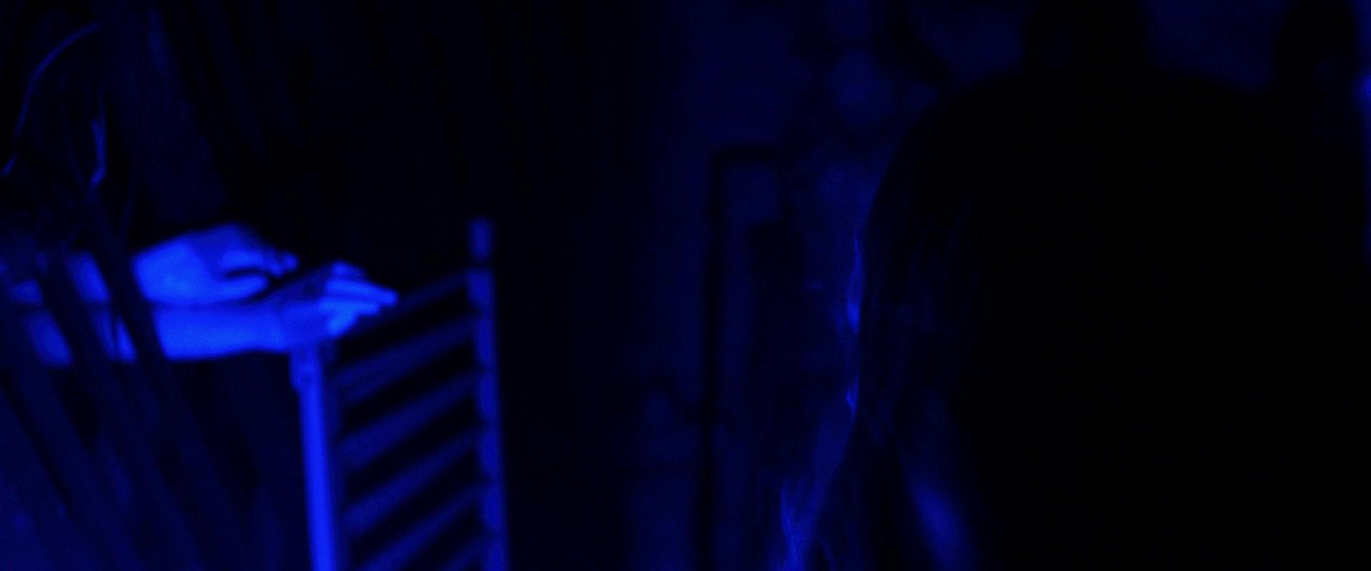Lights_Out_2016_1080p_ATP_009446.jpg
