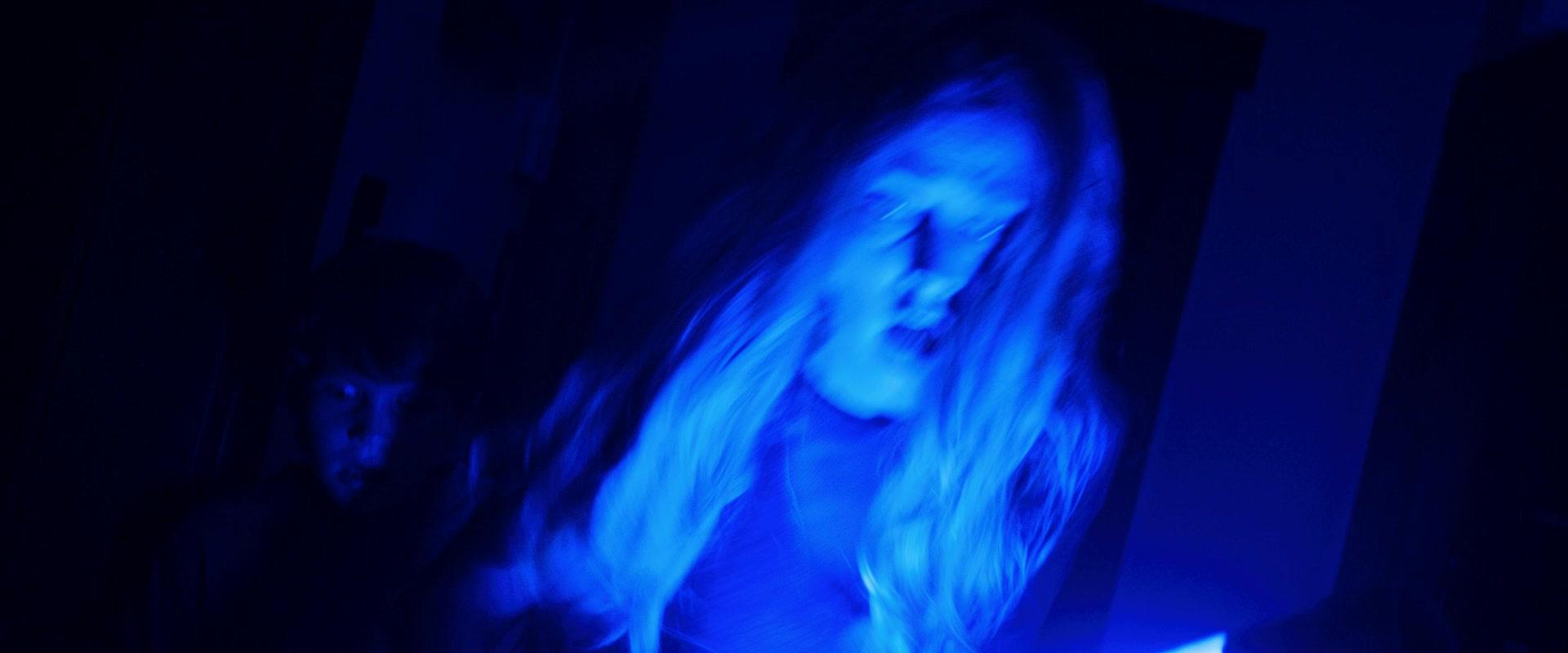 Lights_Out_2016_1080p_ATP_009934.jpg