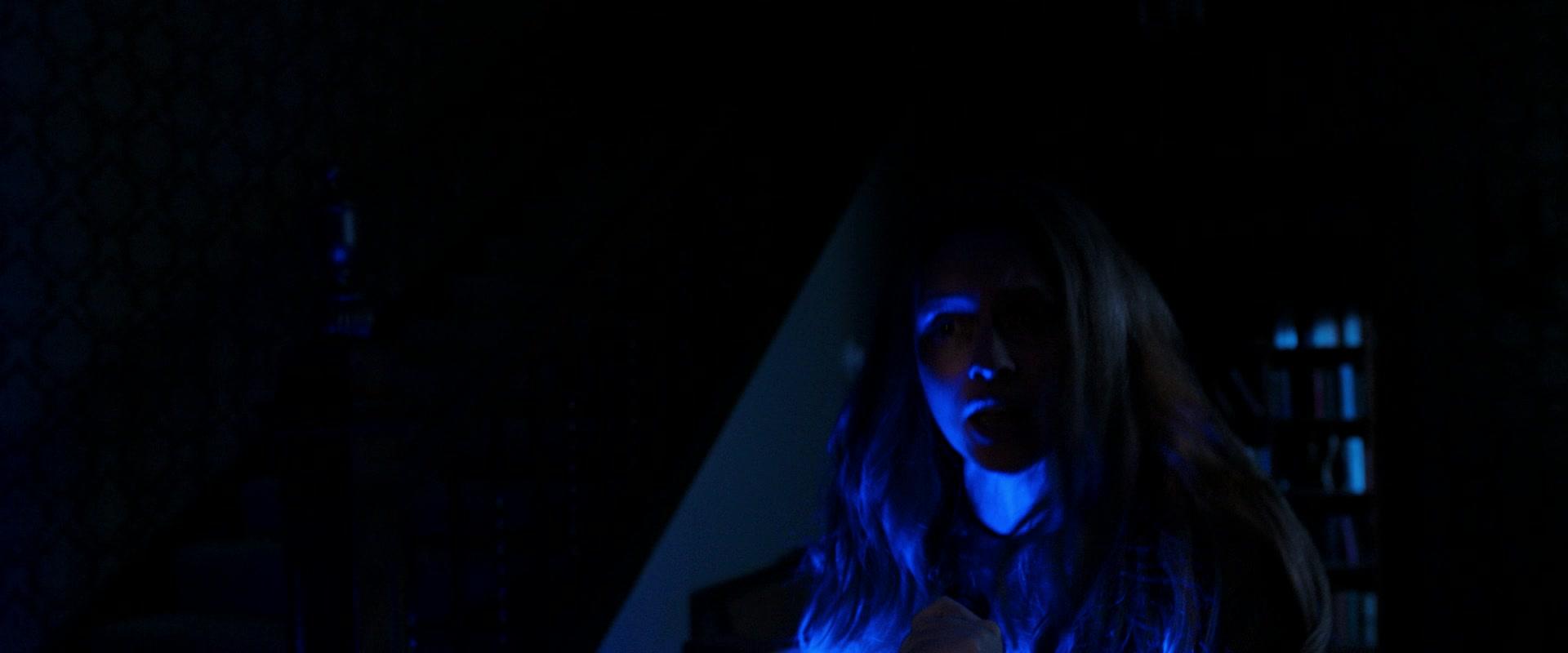 Lights_Out_2016_1080p_ATP_009967.jpg
