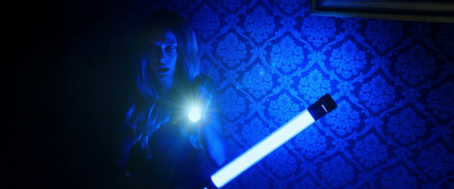 Lights_Out_2016_1080p_ATP_010052.jpg