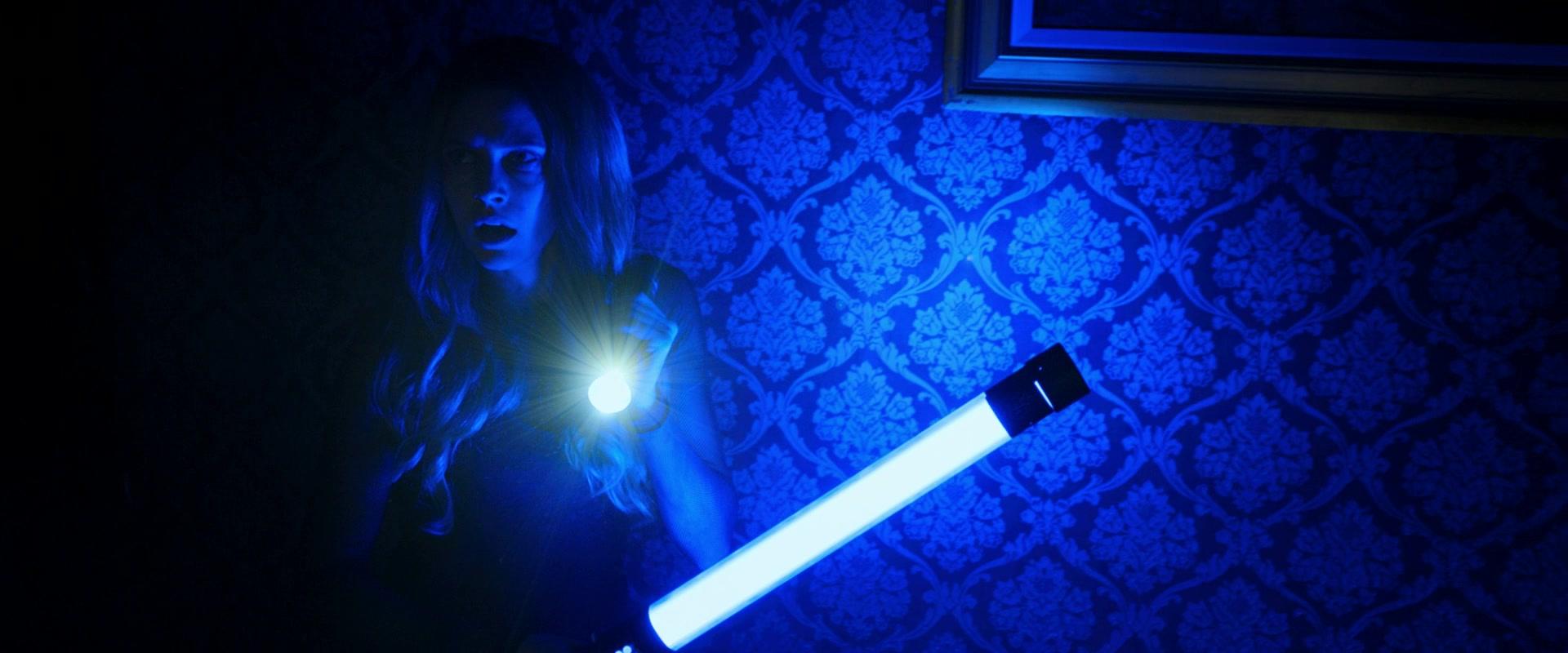 Lights_Out_2016_1080p_ATP_010054.jpg