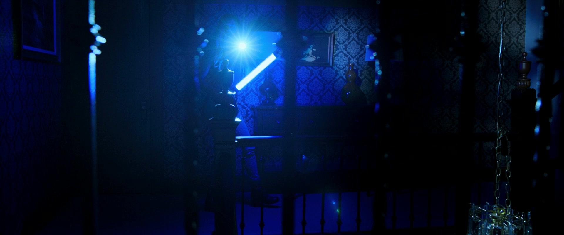 Lights_Out_2016_1080p_ATP_010068.jpg