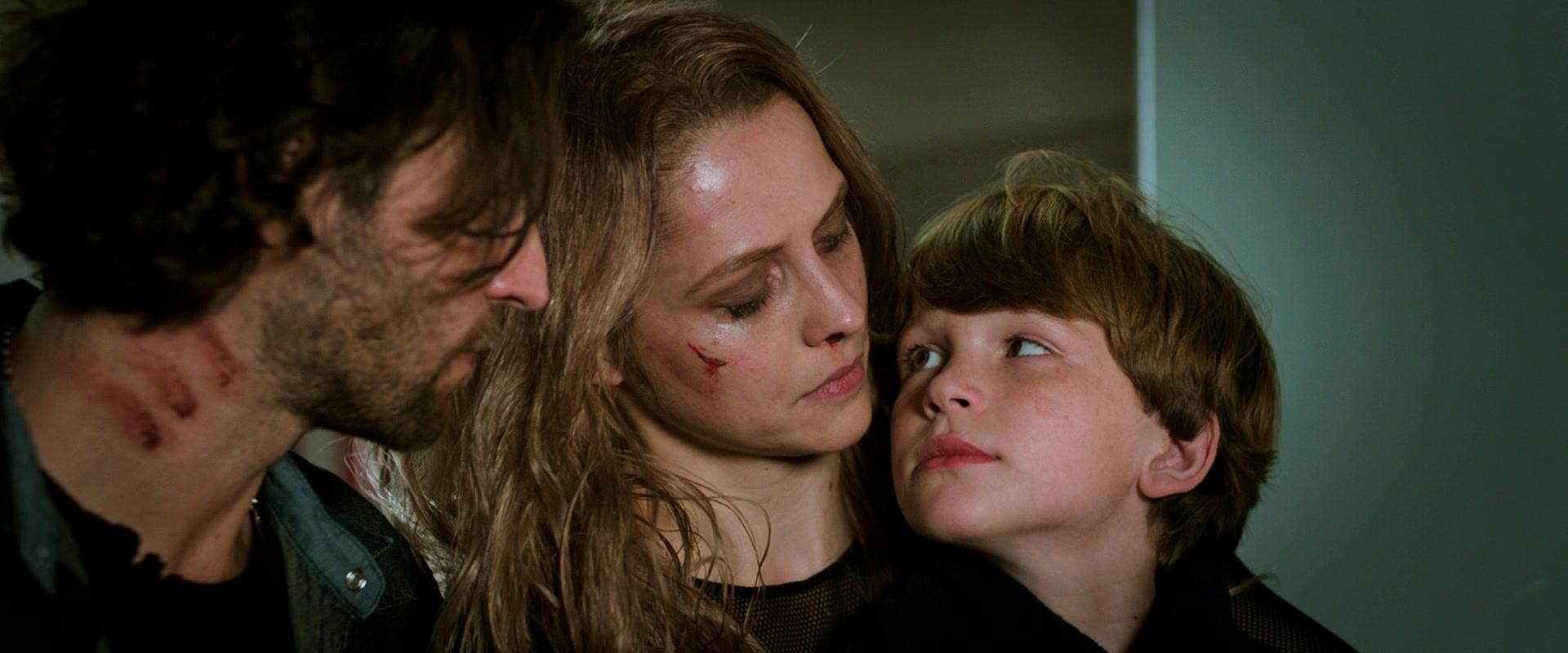 Lights_Out_2016_1080p_ATP_010416.jpg Lights_Out_2016_1080p_ATP_010416.jpg