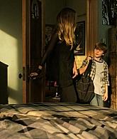 Lights_Out_2016_1080p_ATP_002924.jpg